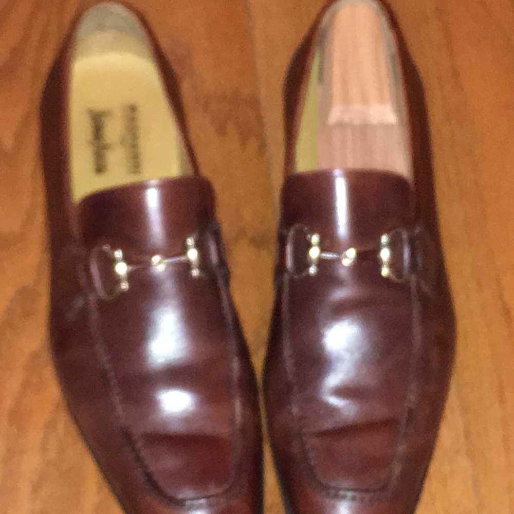 Shoes - Picture 2 of 4
